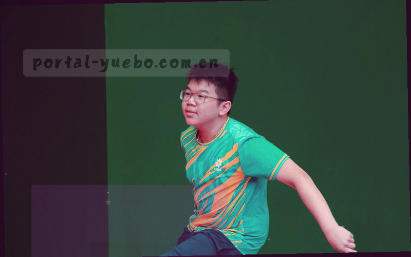 四组大小不同的圆点组成的索引图，对应版本、导航、说明与服务四类更新